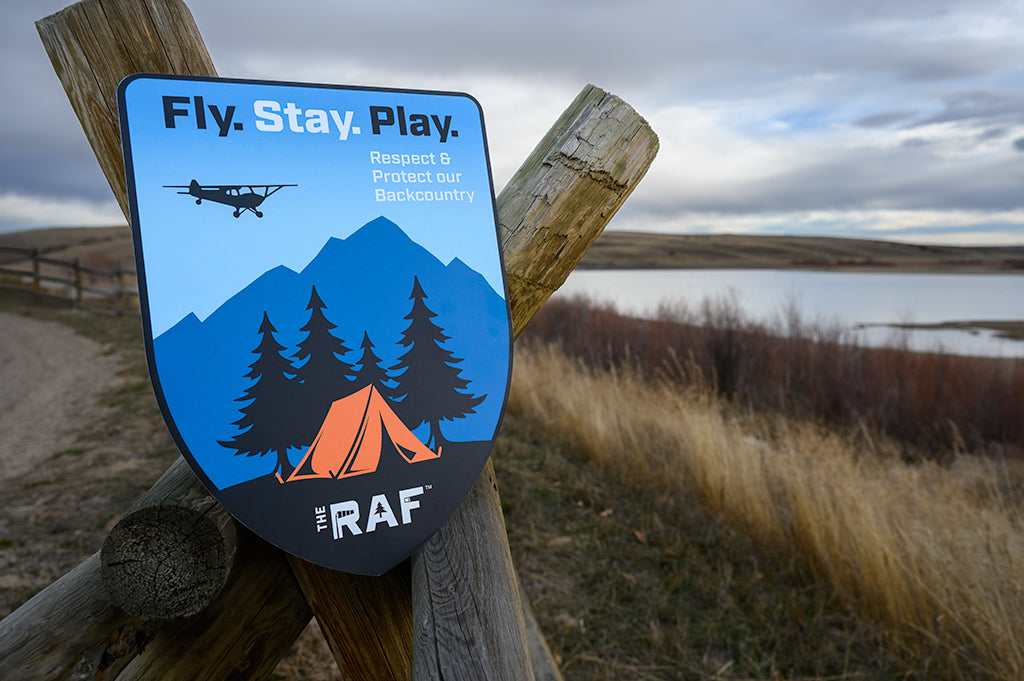 Fly. Stay. Play. Sign